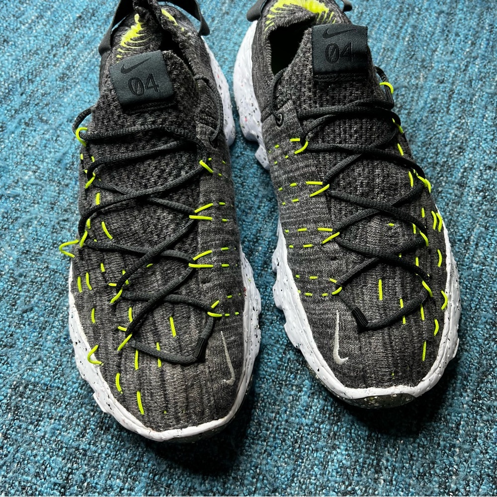 Nike Space Hippie 04 Sneakers in Black Grey Volt - Picture 3 of 11